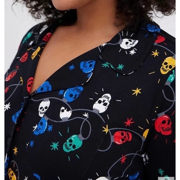 Torrid Super Soft Skull Holiday Lights Lounge Wear Set - Black - Size: 2X - Picture 3 of 16